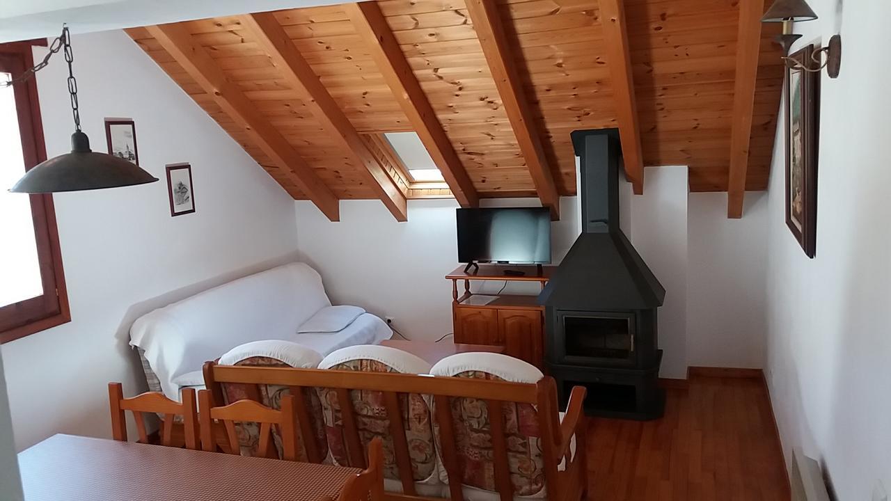 Apartaments Morello Esterri D'Aneu Bagian luar foto